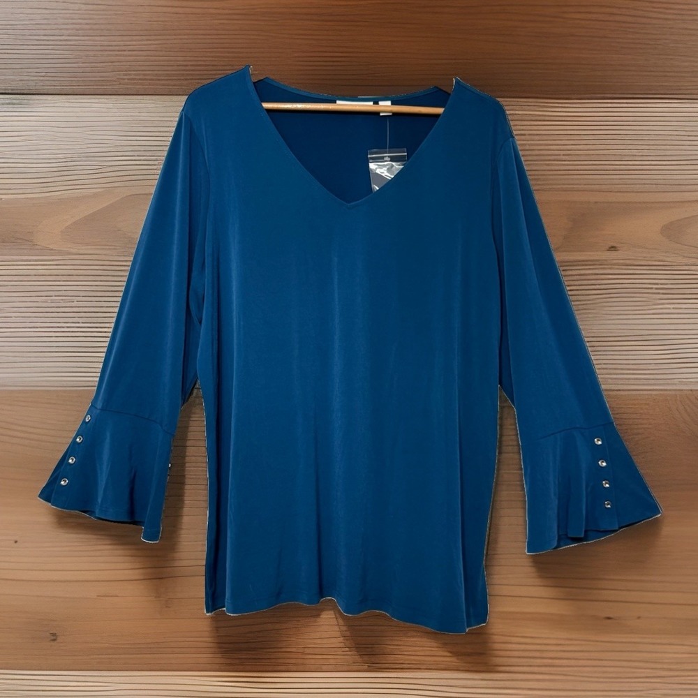 Susan Graver Liquid Knit Tunic Top Blouse Stretchy Flare Sleeves NWOT size Large